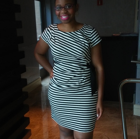 Striped Dress with Side Bow - Picture 4 of 5